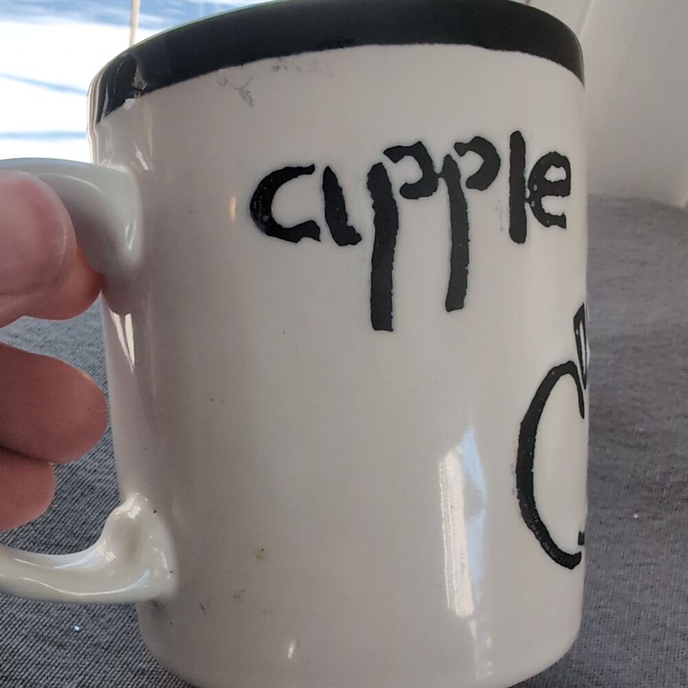 Cat Mug Apple Black & White Just Mugs Vintage - Picture 5 of 8